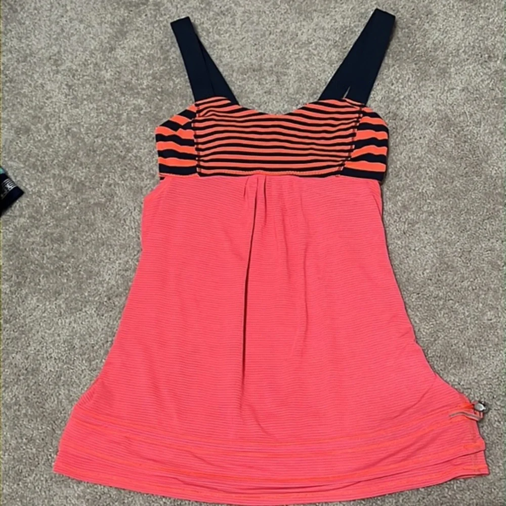 Lululemon orange & black Workout top Size 4